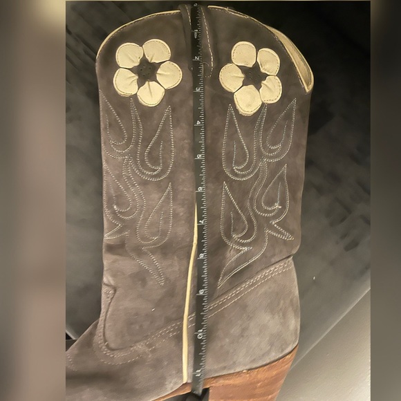 VINTAGE ACME Grey Suede Daisy Western Boots Size 8 - Picture 8 of 8